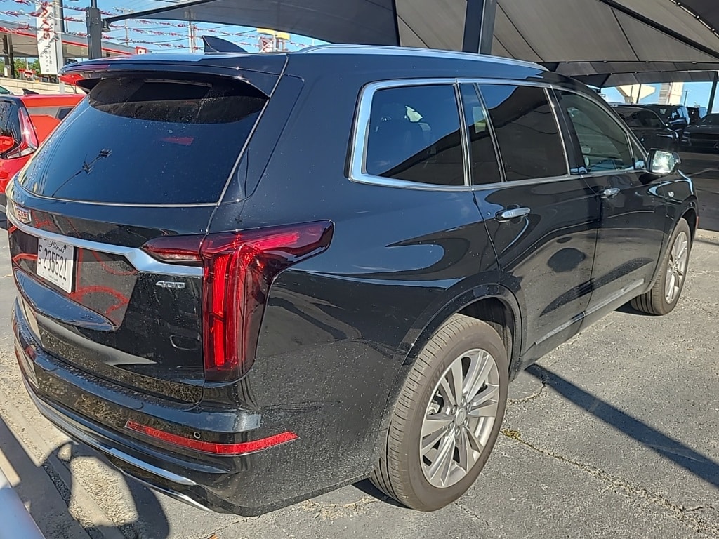 2024 Cadillac XT6 Premium Luxury 8