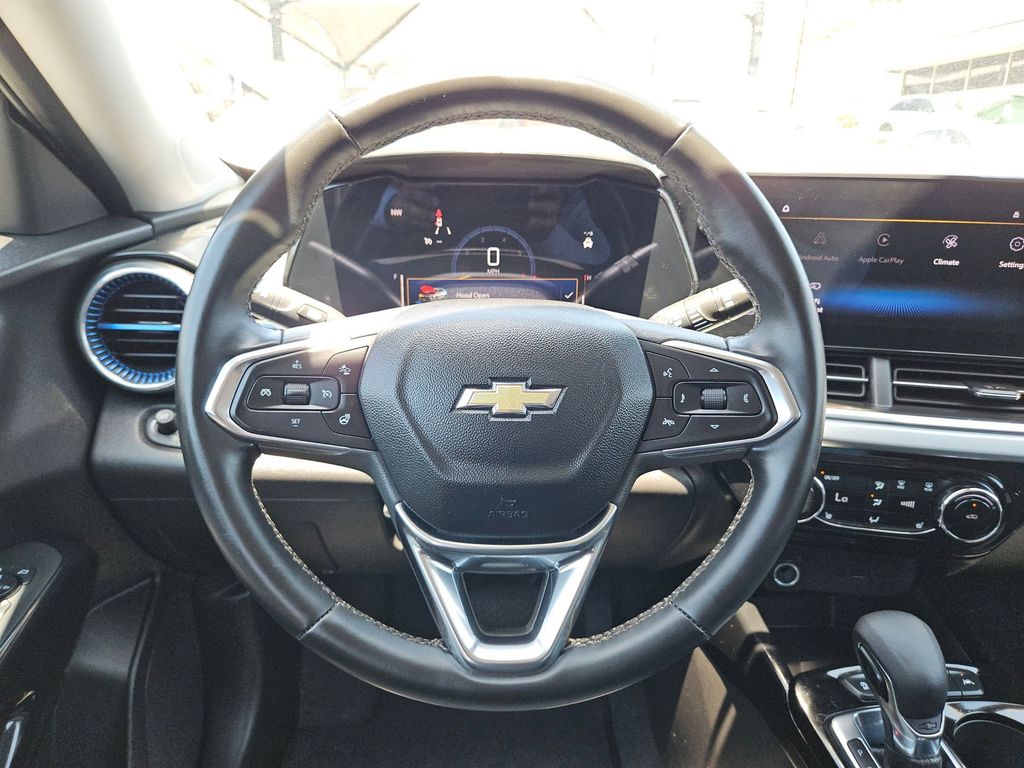 Thumbnail: 2025 Chevrolet Trax - 23