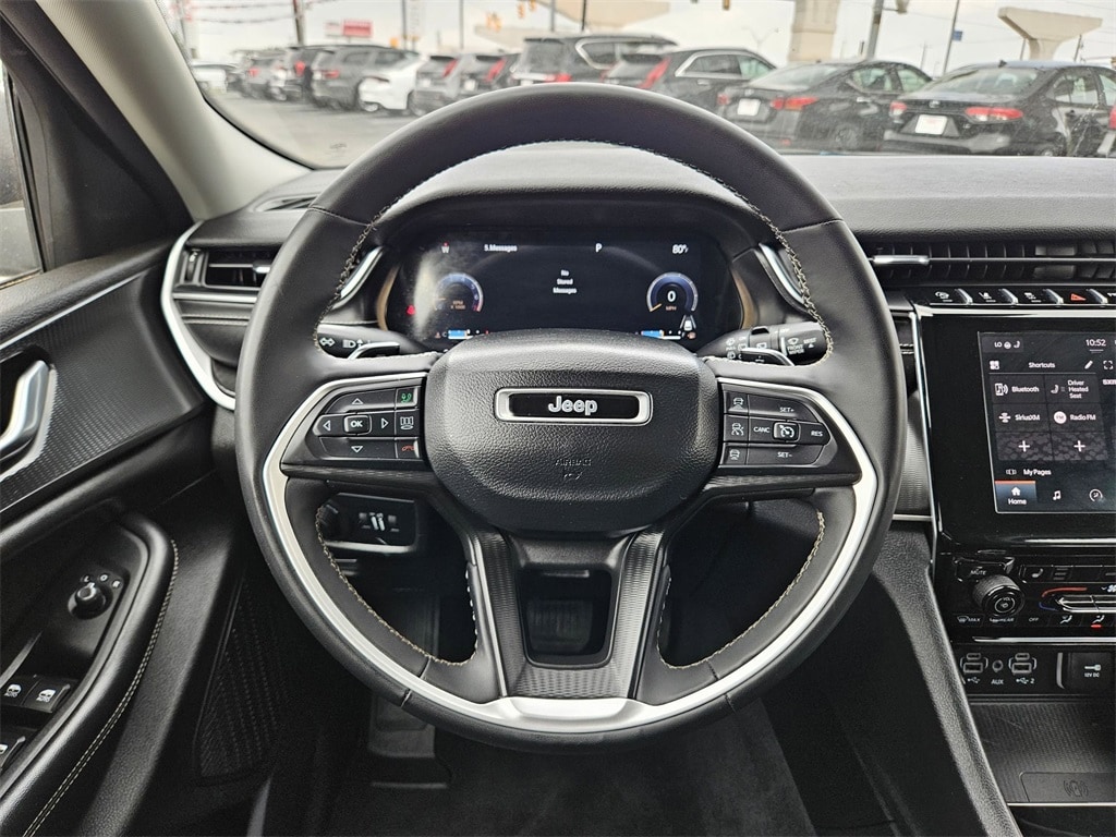 2023 Jeep Grand Cherokee Laredo 23
