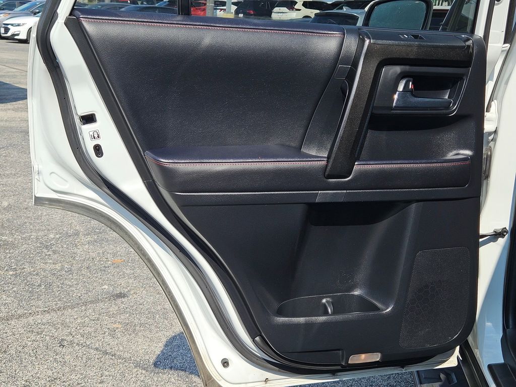 Thumbnail: 2024 Toyota 4Runner - 18