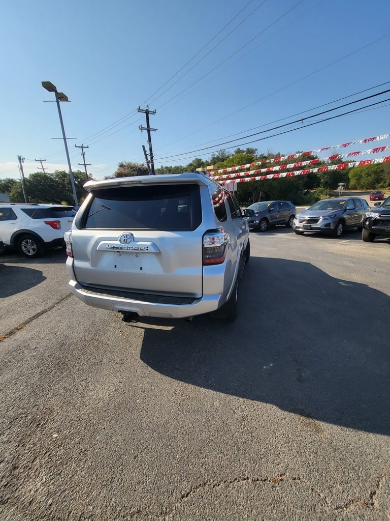 Thumbnail: 2024 Toyota 4Runner - 9