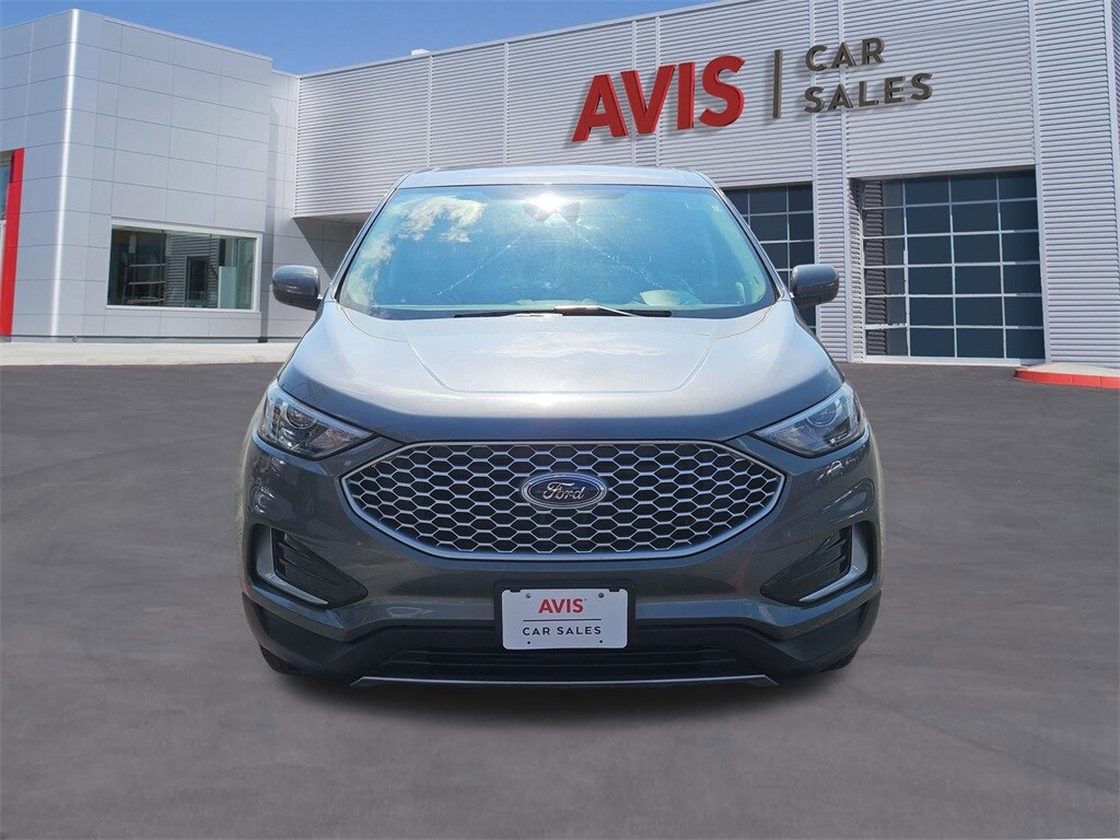 2024 Ford Edge SEL photo 2