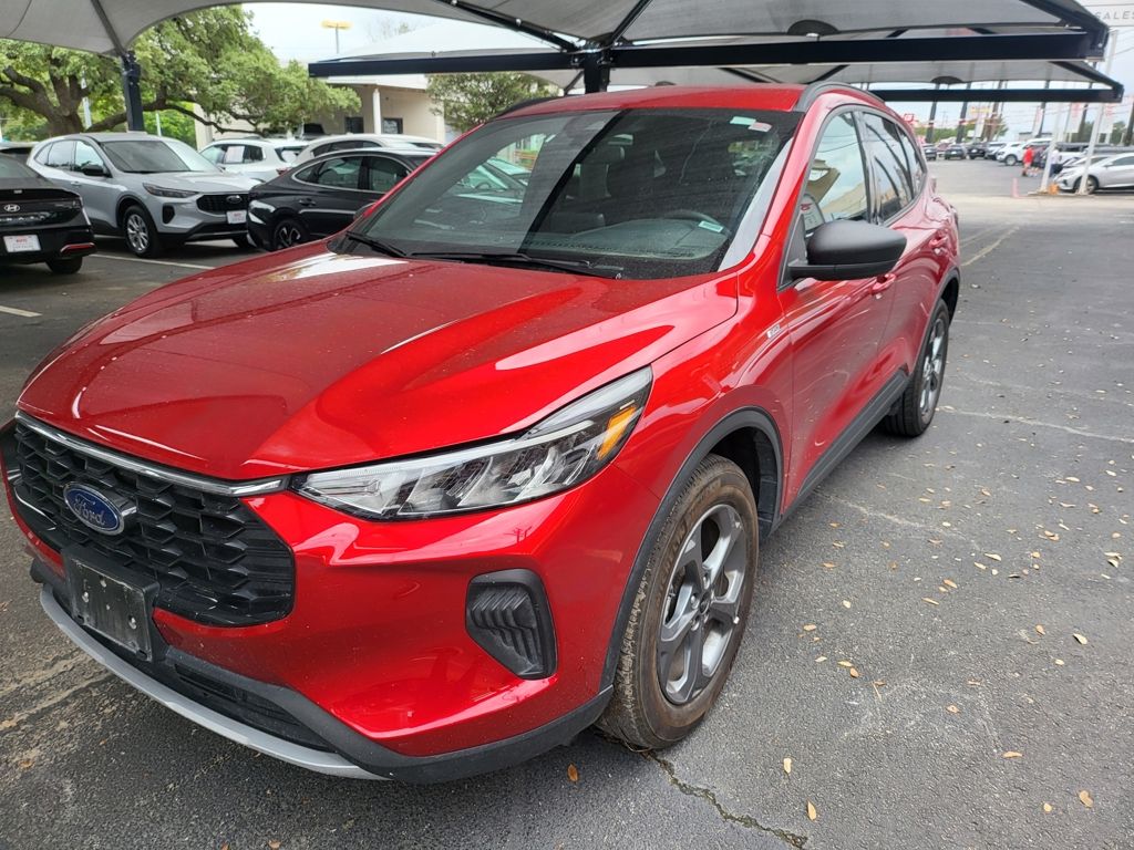 2025 Ford Escape ST-Line AWD's photo