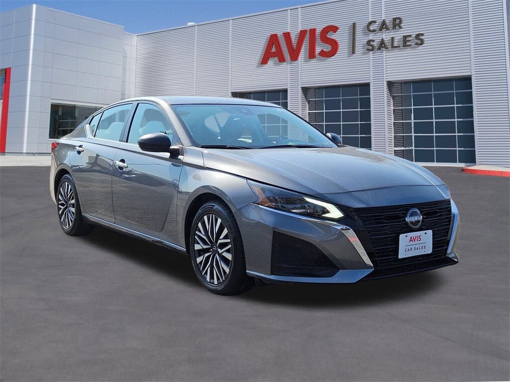 2024 Nissan Altima 2.5 SV photo 3