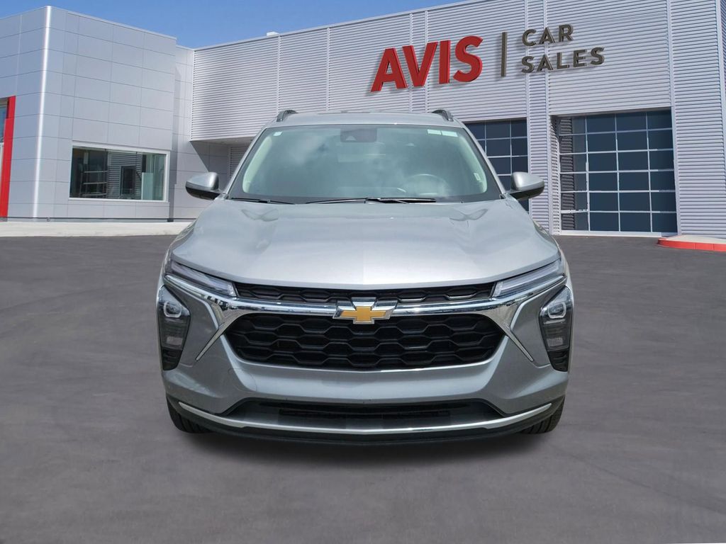 Thumbnail: 2025 Chevrolet Trax - 10