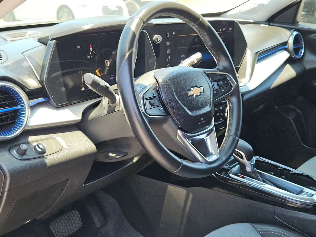 Thumbnail: 2025 Chevrolet Trax - 13