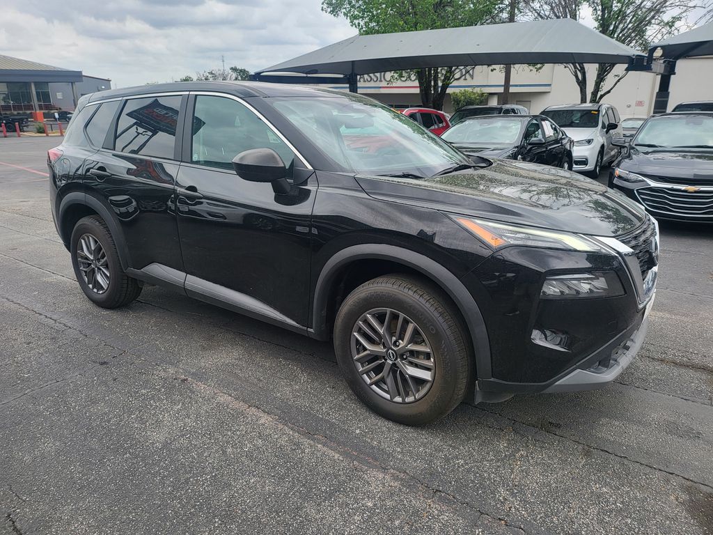 Thumbnail: 2023 Nissan Rogue - 4