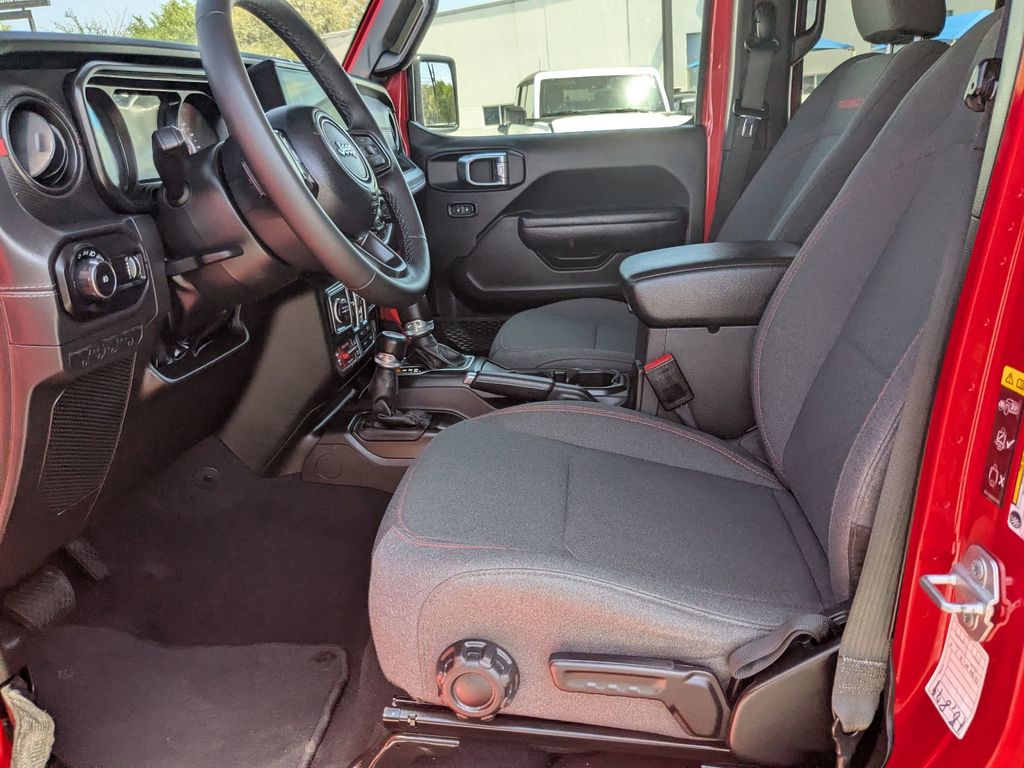 Thumbnail: 2025 Jeep Wrangler - 11