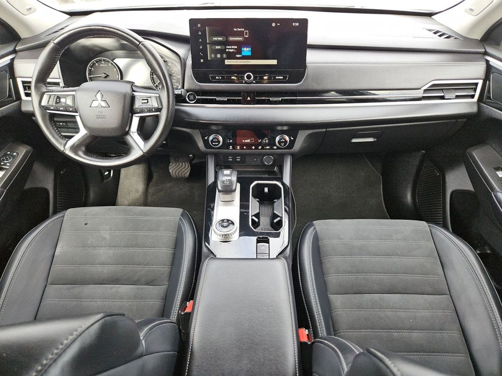 Thumbnail: 2025 Mitsubishi Outlander - 19