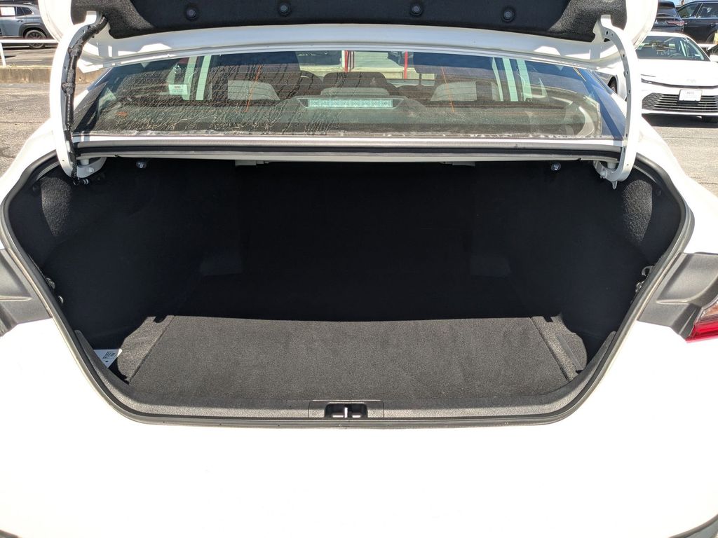 Thumbnail: 2025 Toyota Camry - 27