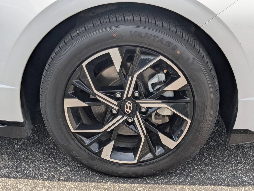 Thumbnail: 2025 Hyundai Sonata - 27