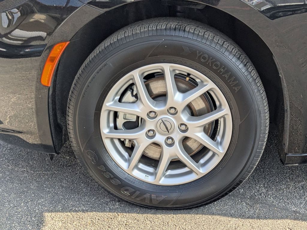 Thumbnail: 2025 Chrysler Pacifica - 27