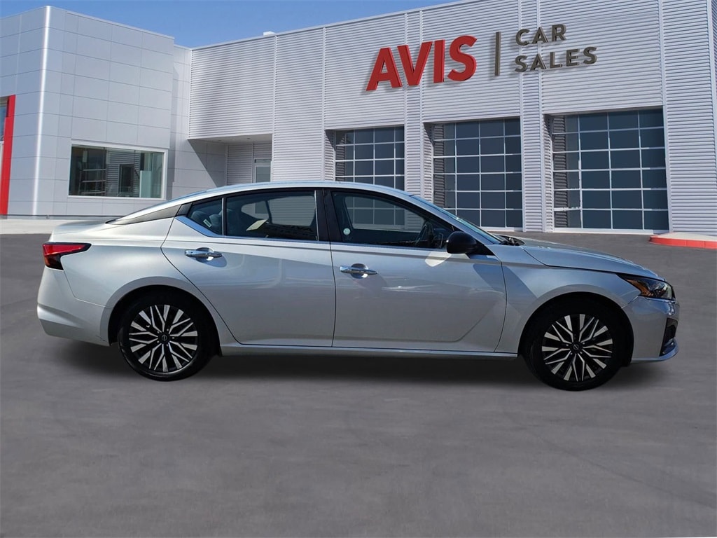Thumbnail: 2024 Nissan Altima - 5