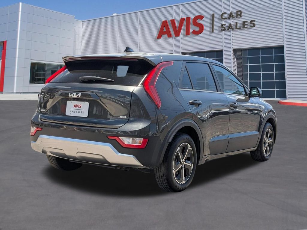 Thumbnail: 2025 Kia Niro - 6