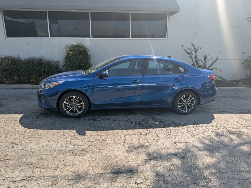Thumbnail: 2024 Kia Forte - 9