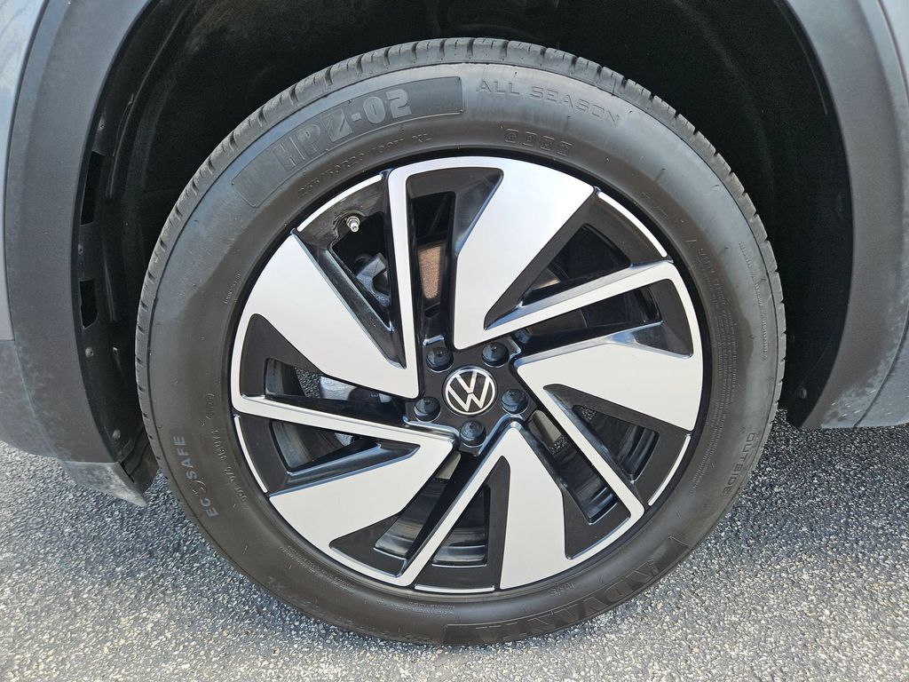 2025 Volkswagen Atlas SE w/Tech - Photo 27