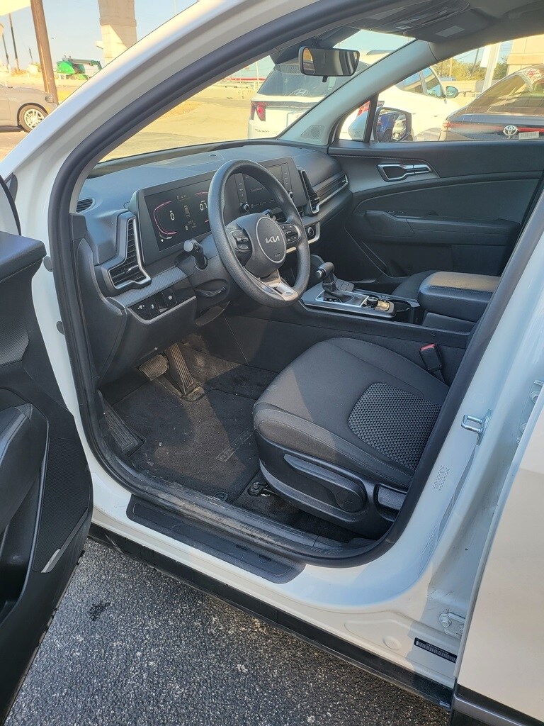 2023 Kia Sportage LX photo 4