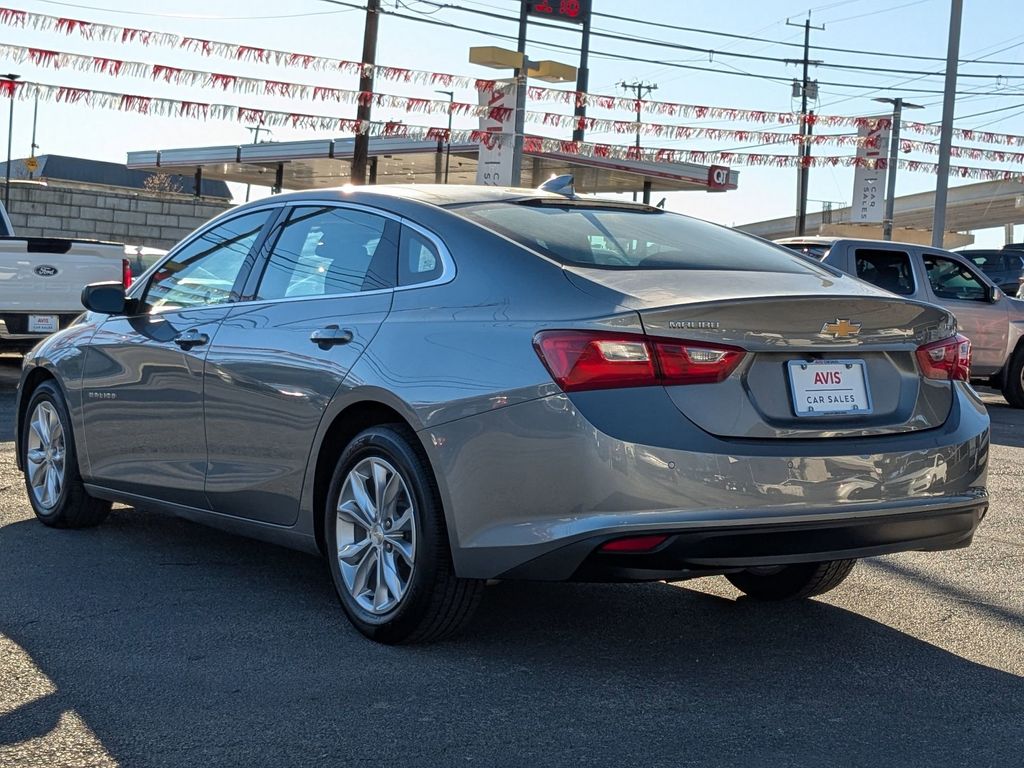 Thumbnail: 2024 Chevrolet Malibu - 3