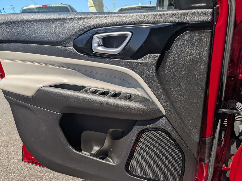 Thumbnail: 2025 Jeep Compass - 15