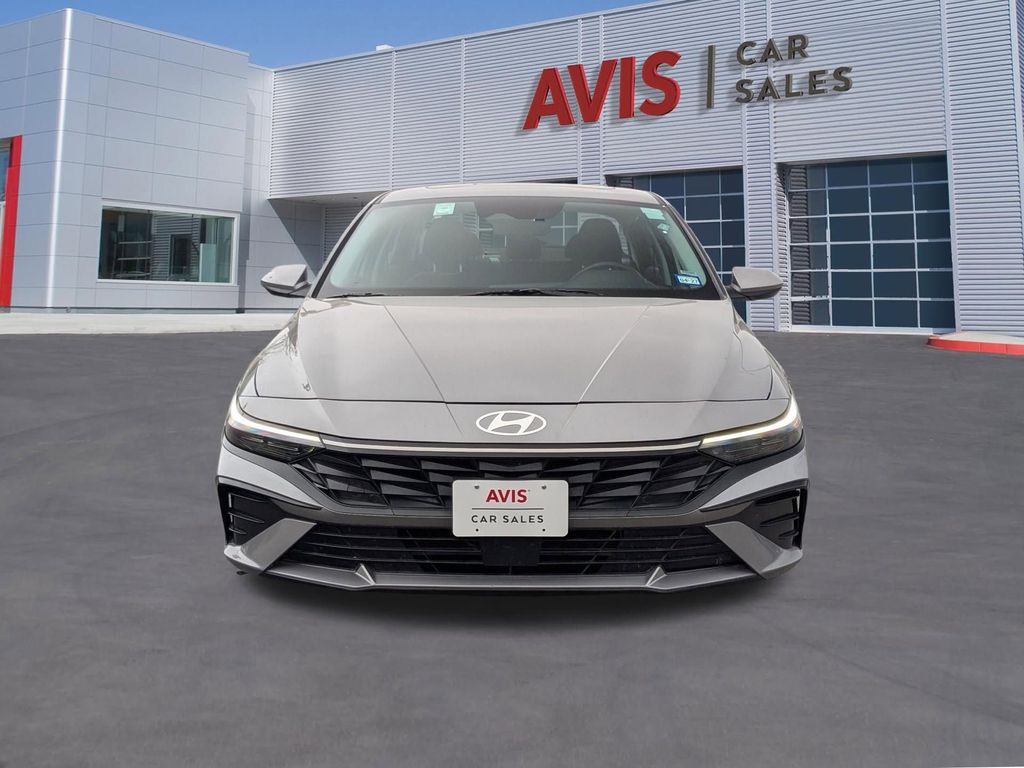 Thumbnail: 2025 Hyundai Elantra - 10