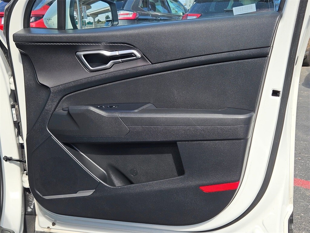 Thumbnail: 2023 Kia Sportage - 28