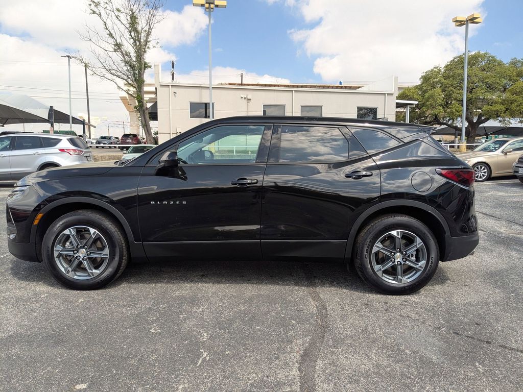 Thumbnail: 2025 Chevrolet Blazer - 2