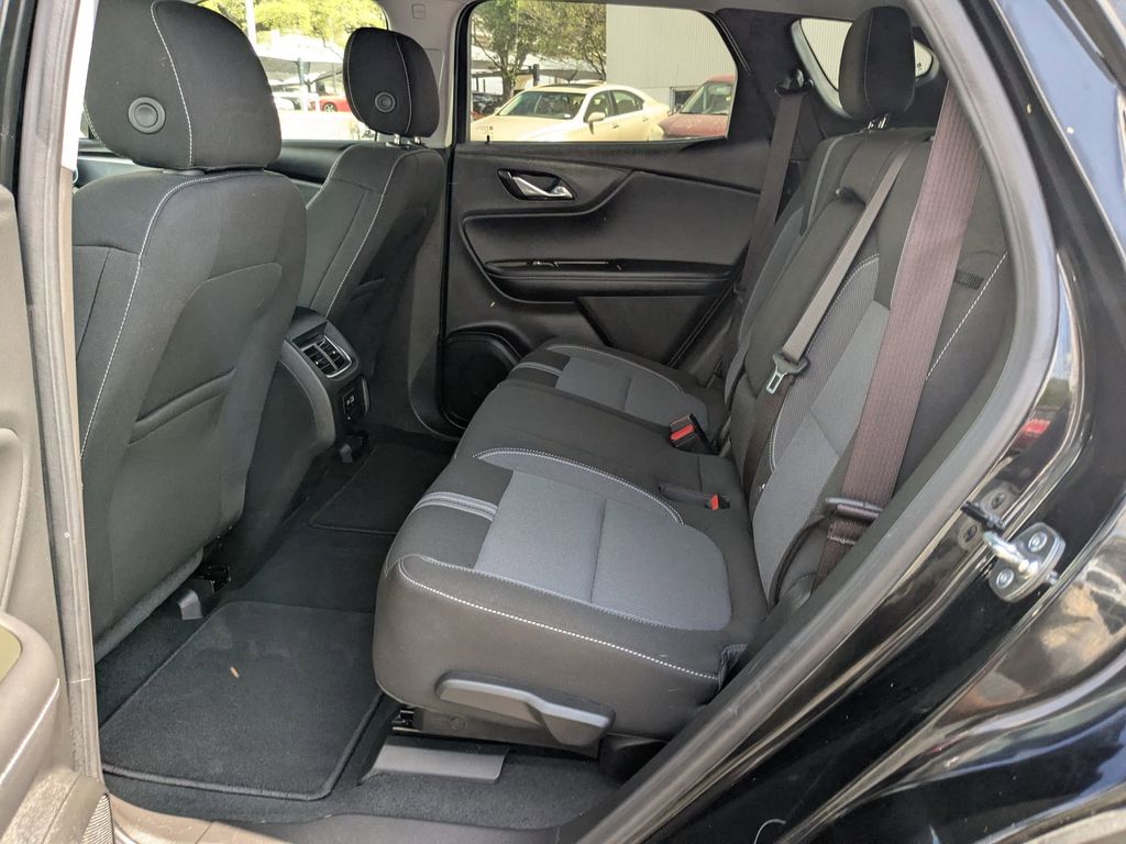 Thumbnail: 2025 Chevrolet Blazer - 25