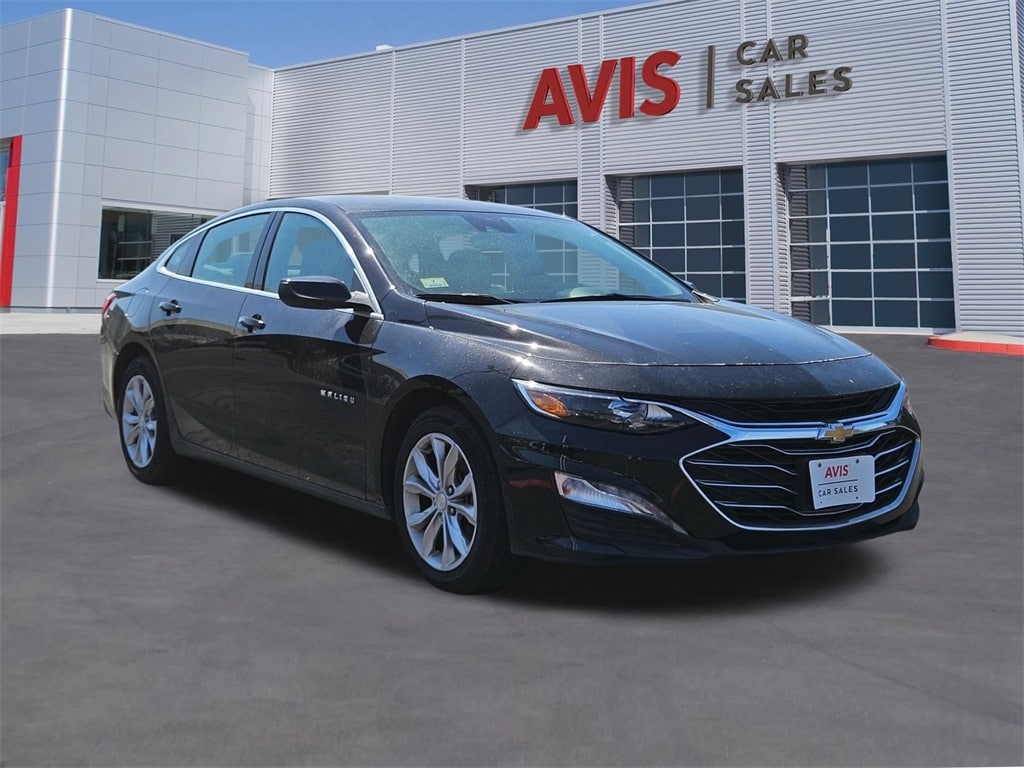 Thumbnail: 2023 Chevrolet Malibu - 3