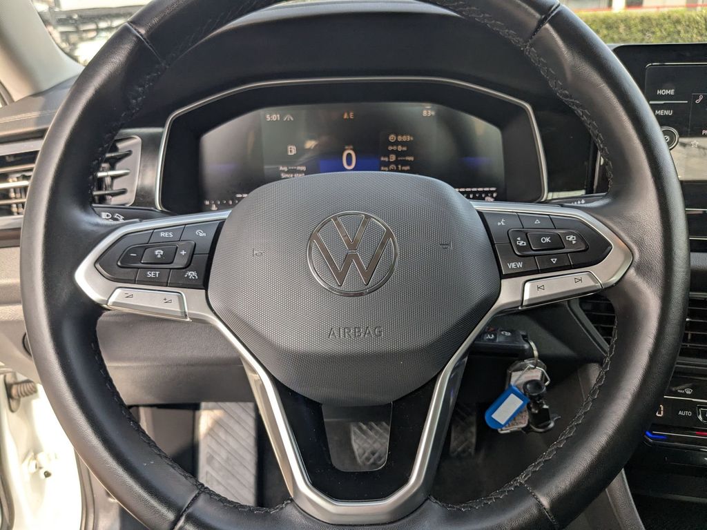 Thumbnail: 2025 Volkswagen Jetta - 16