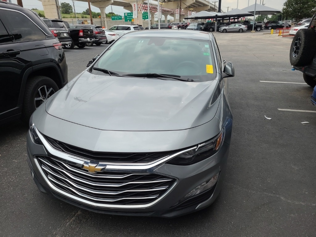 2023 Chevrolet Malibu LT Hero Image