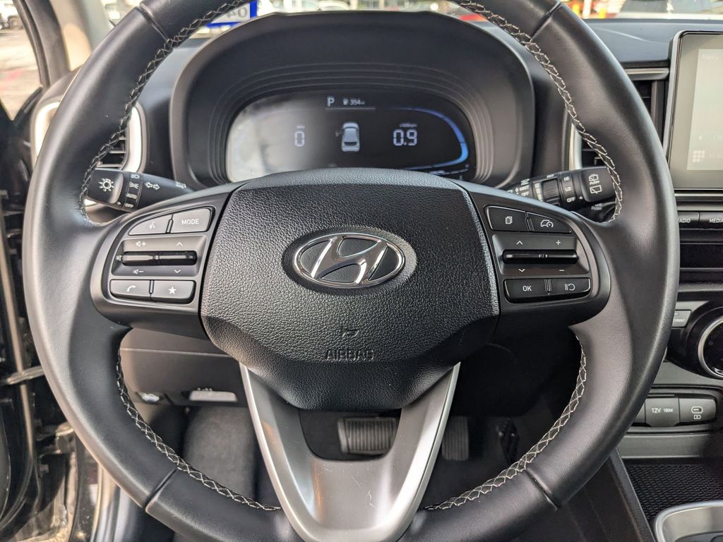 Thumbnail: 2025 Hyundai Venue - 16