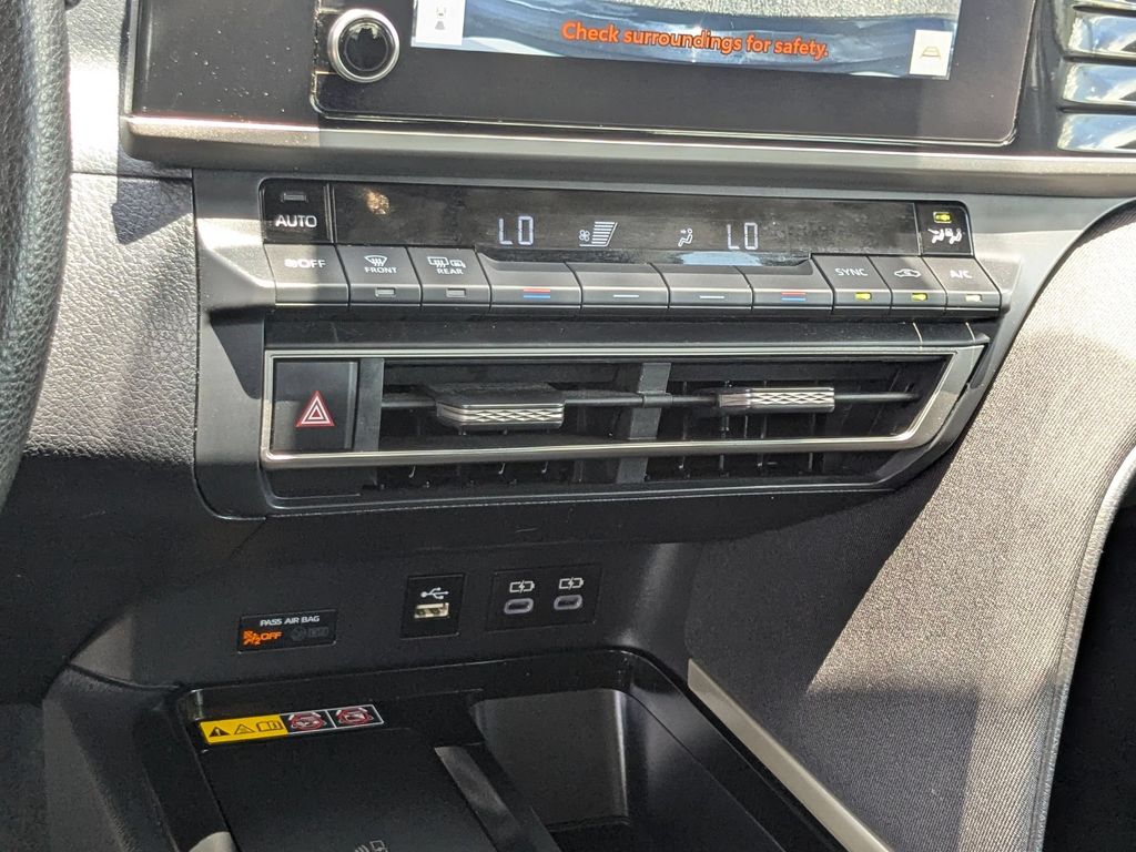 Thumbnail: 2025 Toyota Camry - 20