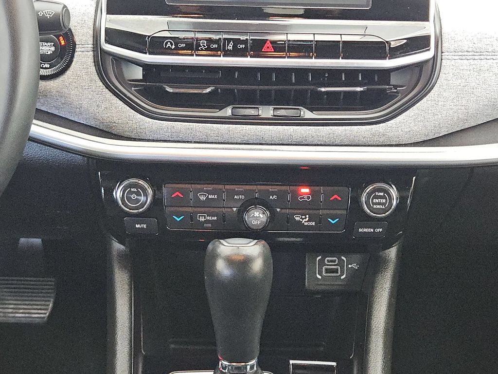 2025 Jeep Compass Latitude - Photo 21