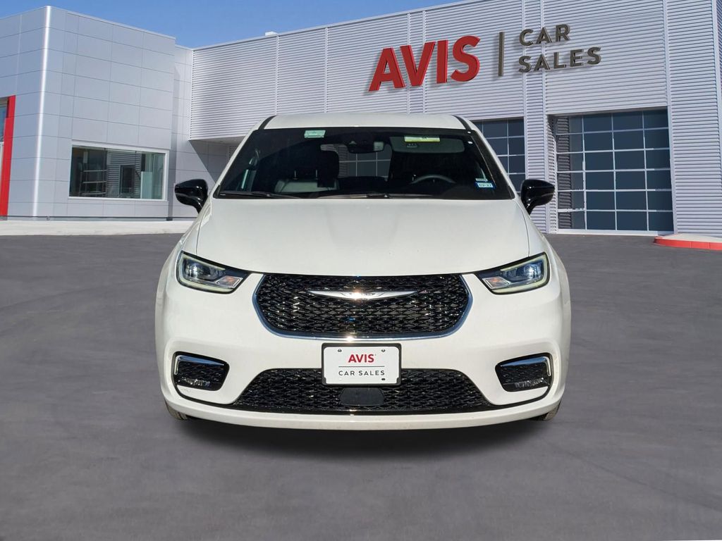 Thumbnail: 2025 Chrysler Pacifica - 10