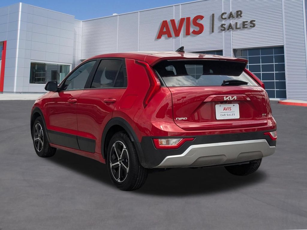 Thumbnail: 2025 Kia Niro - 3