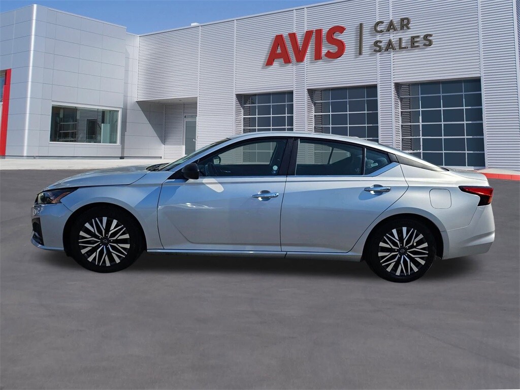 Thumbnail: 2024 Nissan Altima - 10