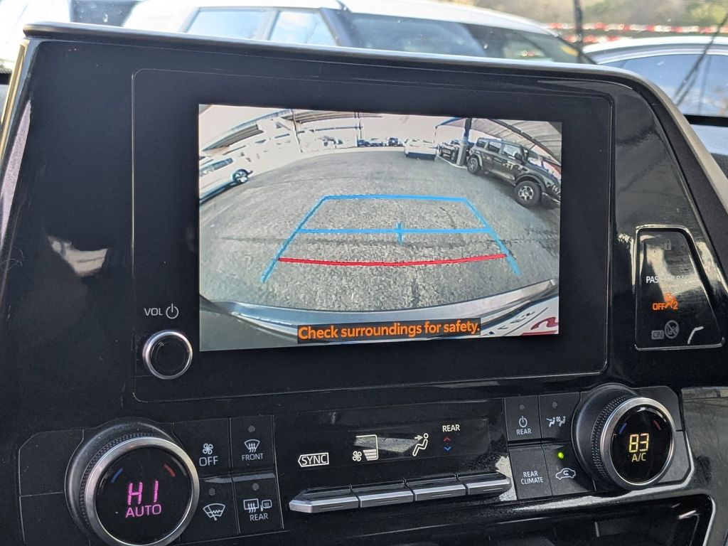 Thumbnail: 2024 Toyota Highlander - 20