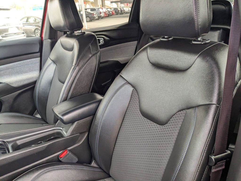 Thumbnail: 2025 Jeep Compass - 14