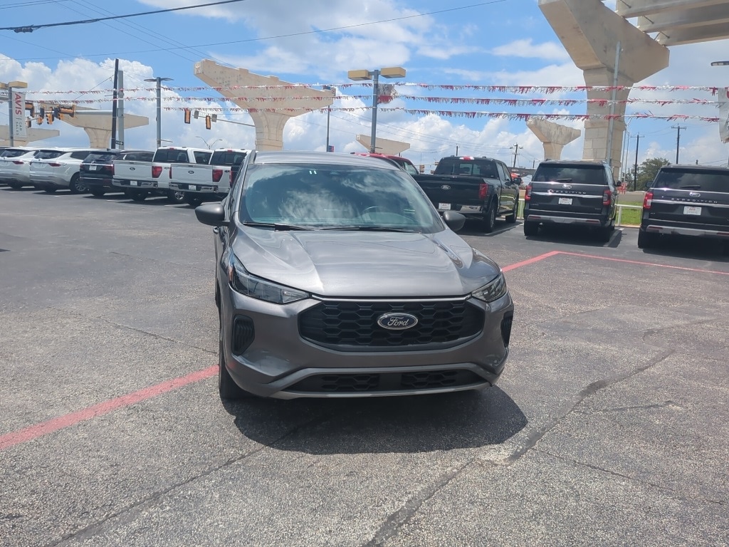 Thumbnail: 2024 Ford Escape - 9