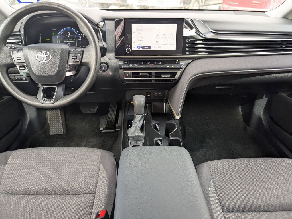 Thumbnail: 2025 Toyota Camry - 25