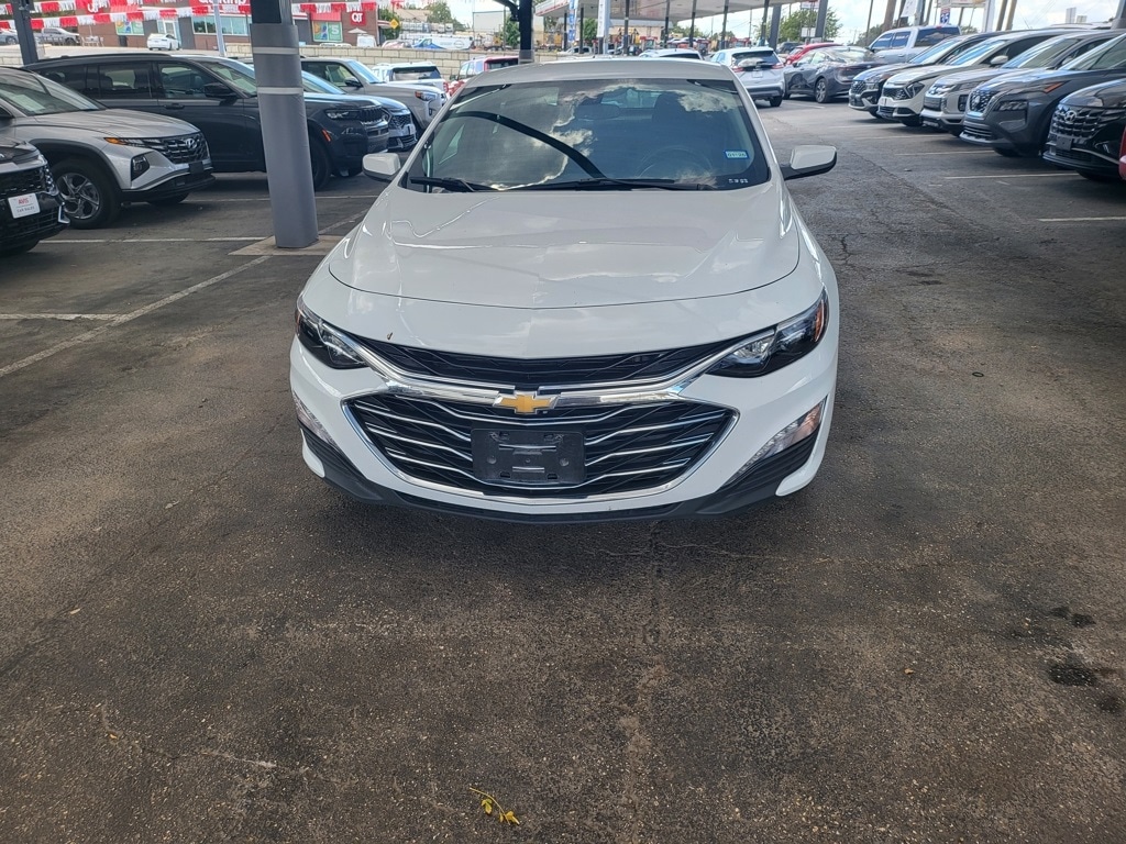 Thumbnail: 2024 Chevrolet Malibu - 2