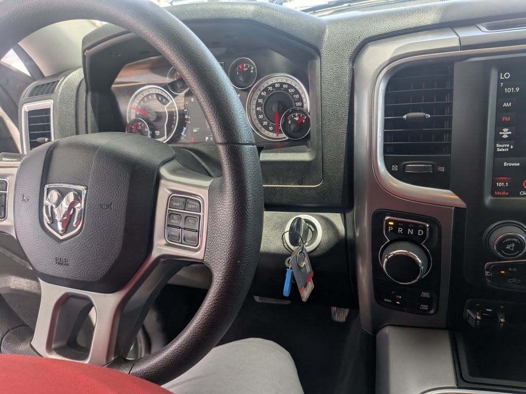 Thumbnail: 2023 RAM 1500 Classic - 3