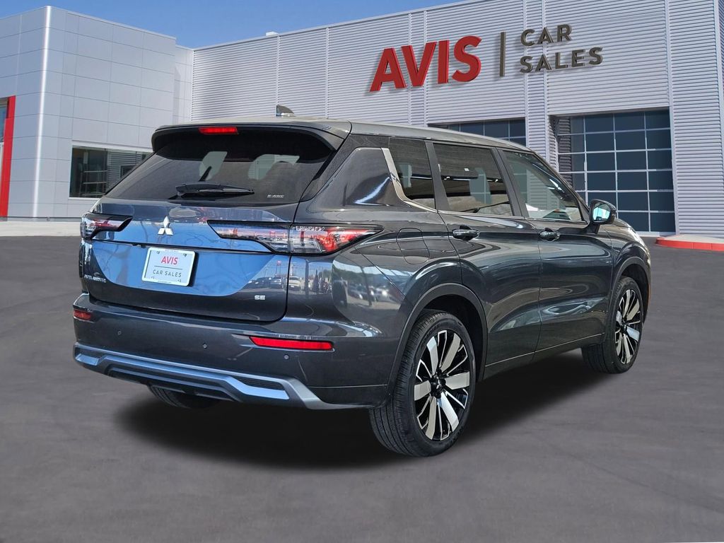 Thumbnail: 2025 Mitsubishi Outlander - 6