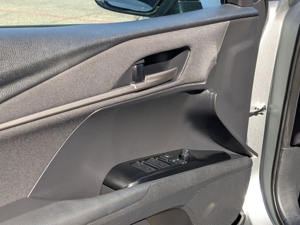 Thumbnail: 2025 Toyota Camry - 14