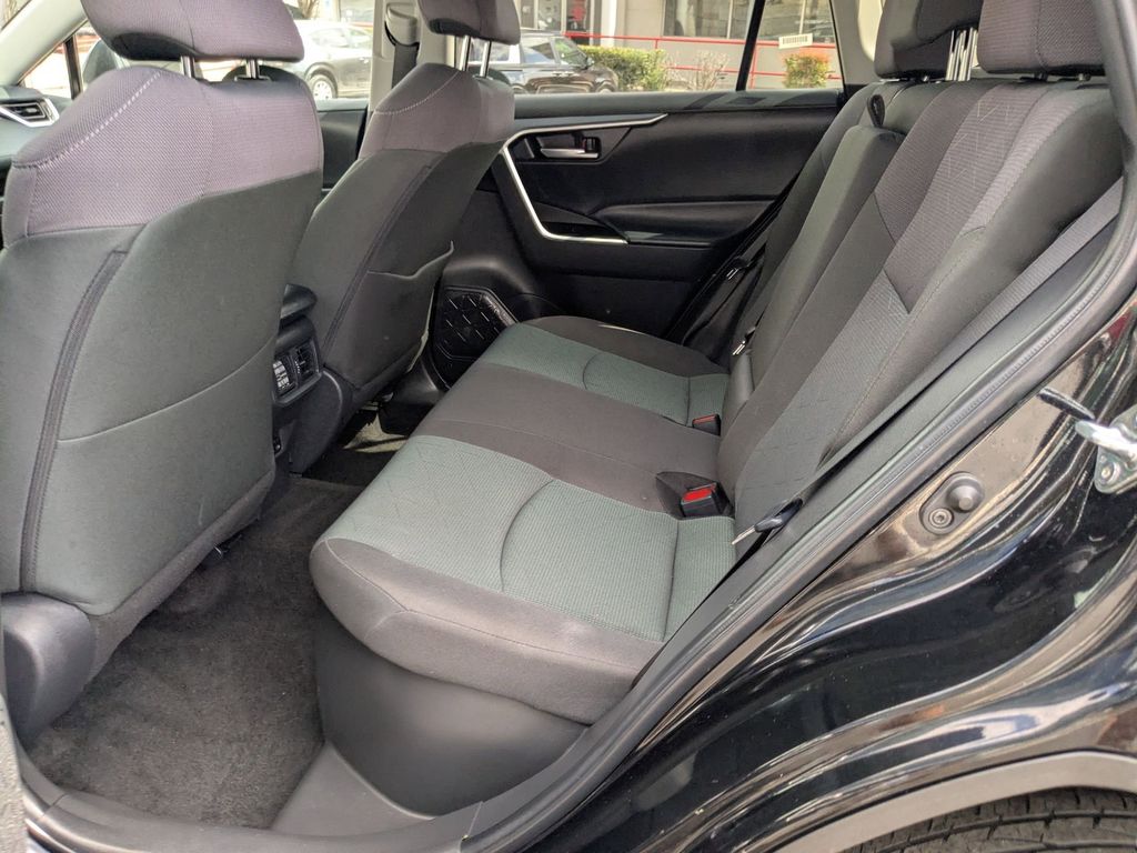 Thumbnail: 2025 Toyota RAV4 - 24