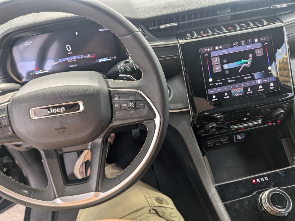 Thumbnail: 2024 Jeep Grand Cherokee L - 3