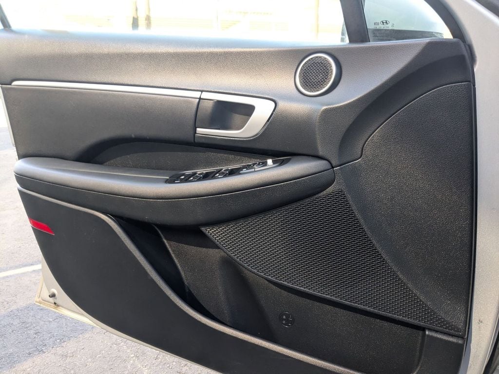 Thumbnail: 2025 Hyundai Sonata - 16