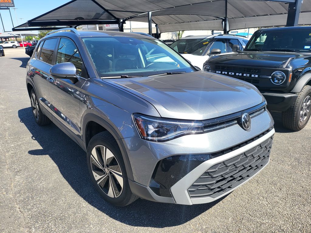 Thumbnail: 2025 Volkswagen Taos - 3