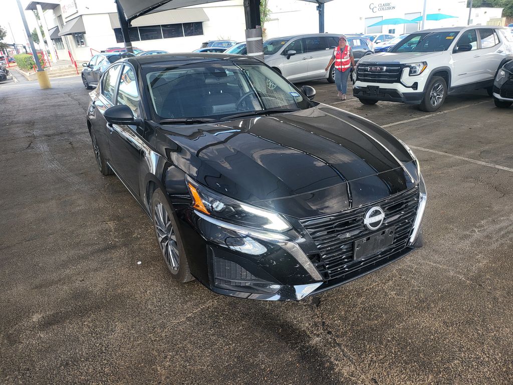 Thumbnail: 2025 Nissan Altima - 2