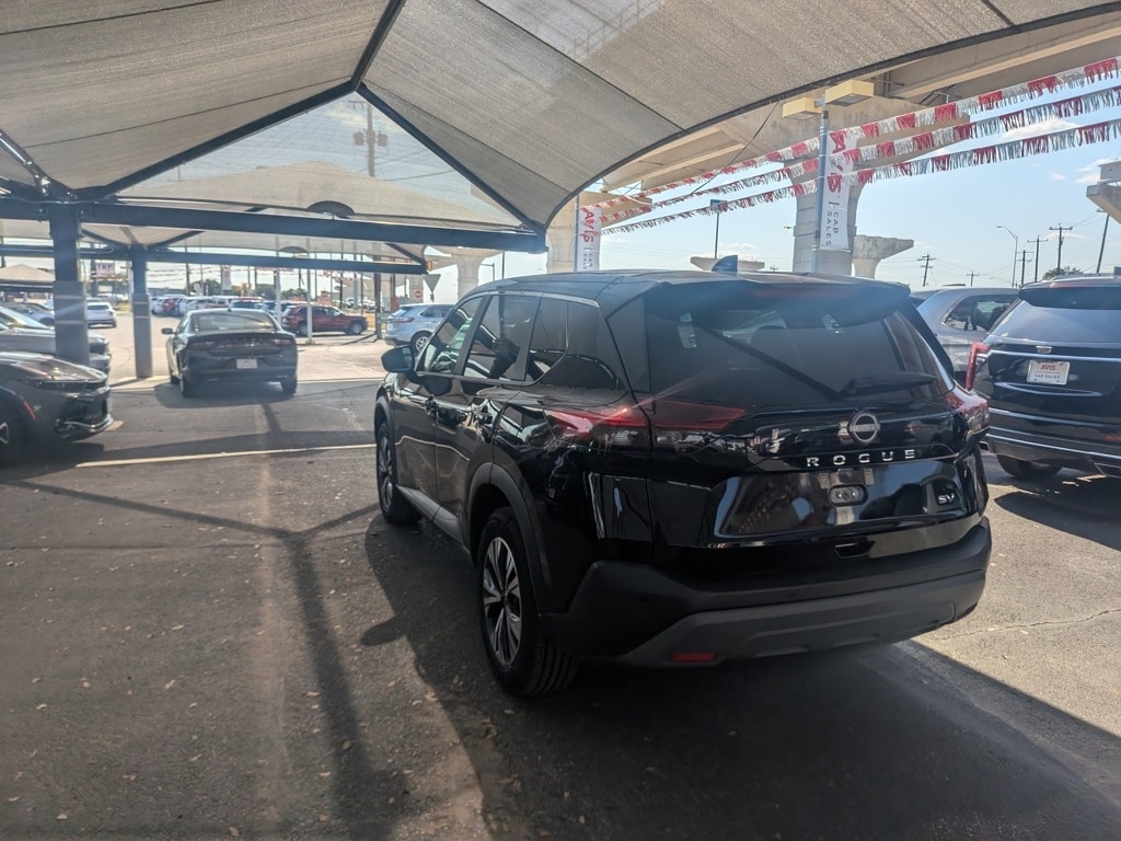 Thumbnail: 2023 Nissan Rogue - 9